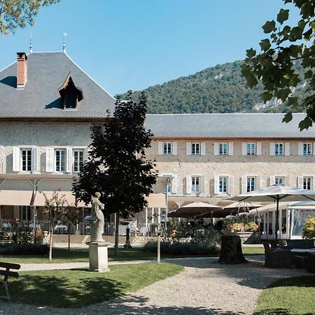 Chateau Des Comtes De Challes Exterior photo